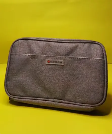 Vídeo curto para redes sociais com produto em fundo amarelo